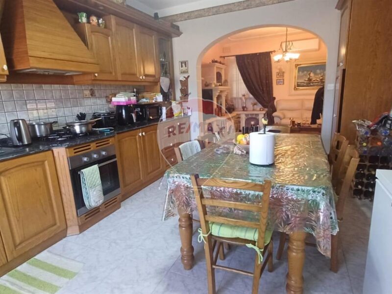 Mosta – Second Floor Apartment € 350,000