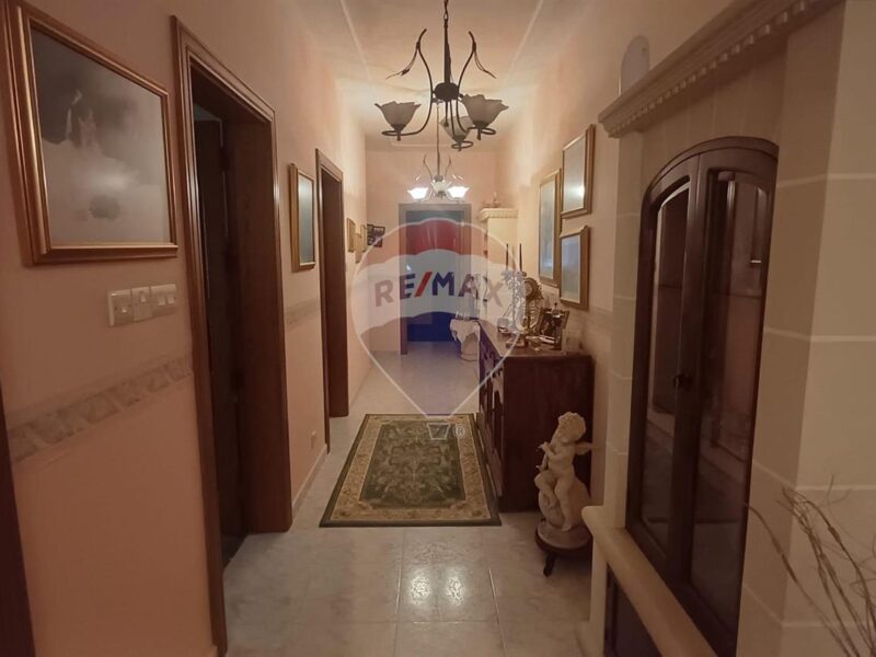 Mosta – Second Floor Apartment € 350,000