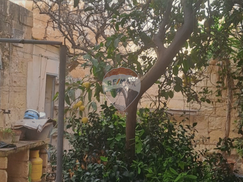 Hamrun Townhouse - Quiet Residential Area € 580,000