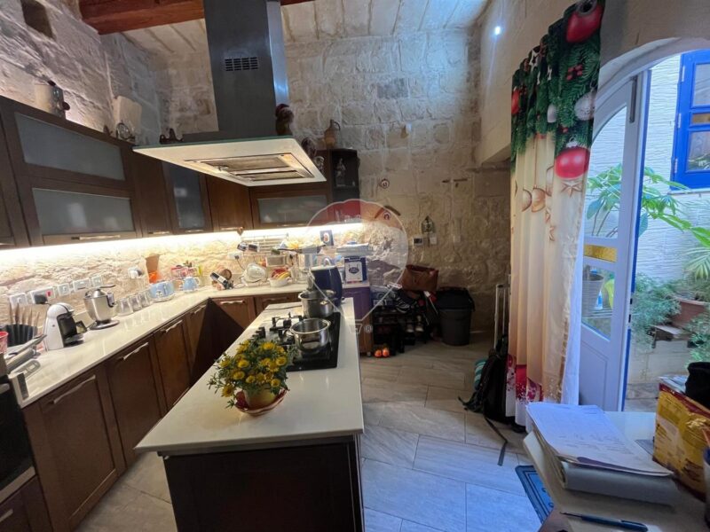 Mosta - House of Character € 955,000