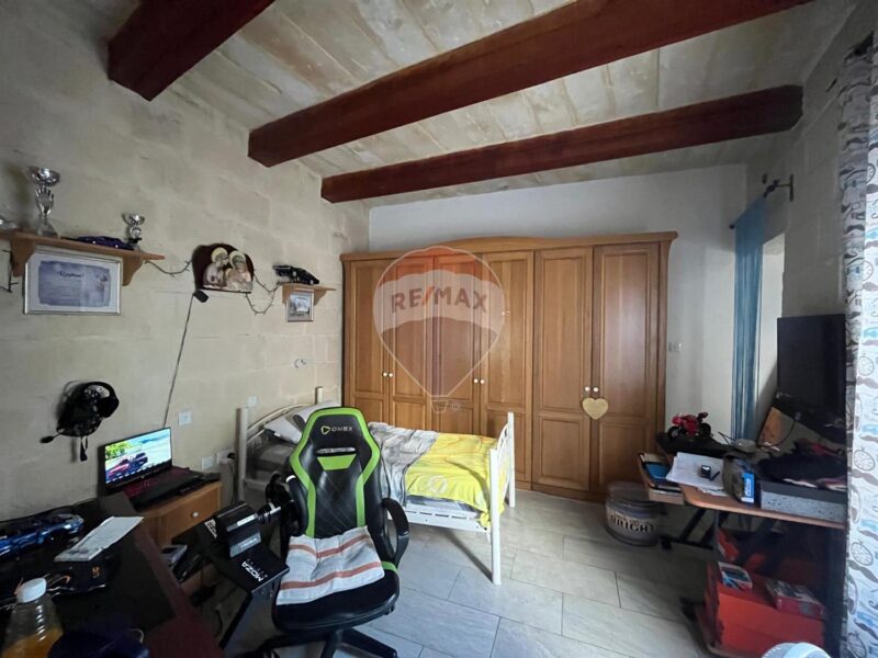 Mosta - House of Character € 955,000