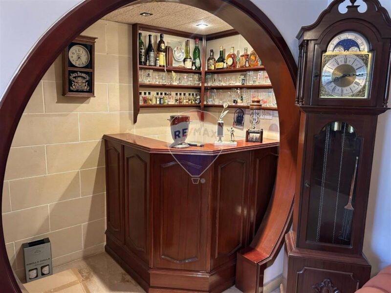 Santa Venera - Groundfloor maisonette € 345,000