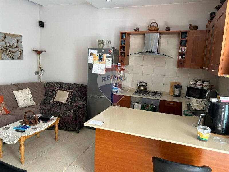 Santa Venera - Groundfloor maisonette € 345,000