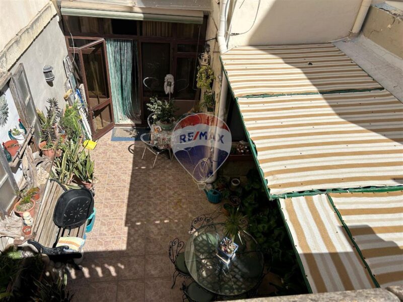 Santa Venera - Groundfloor maisonette € 345,000