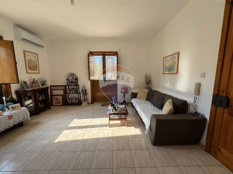 Hamrun penthouse €325,000