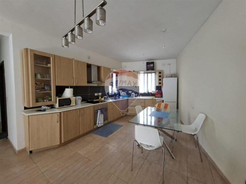 Mosta modern apartment €320,000