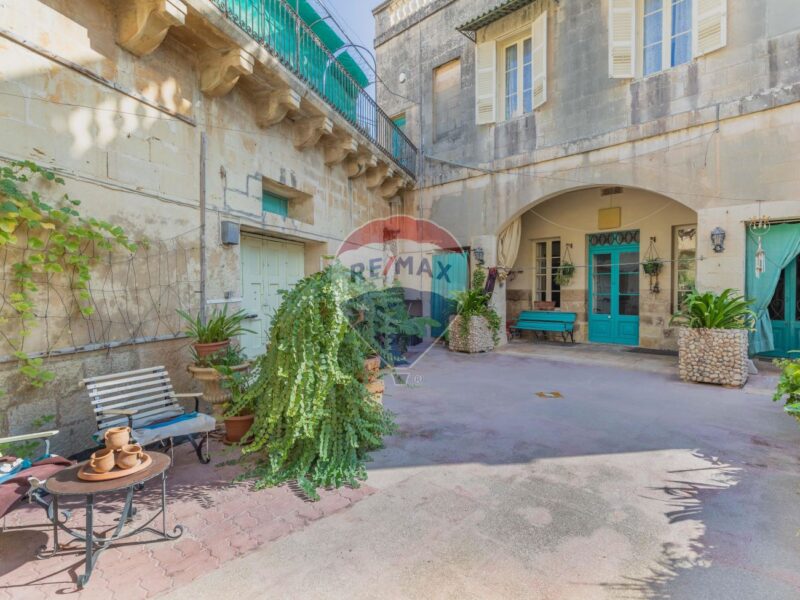 Lija - Townhouse - €3,500,000