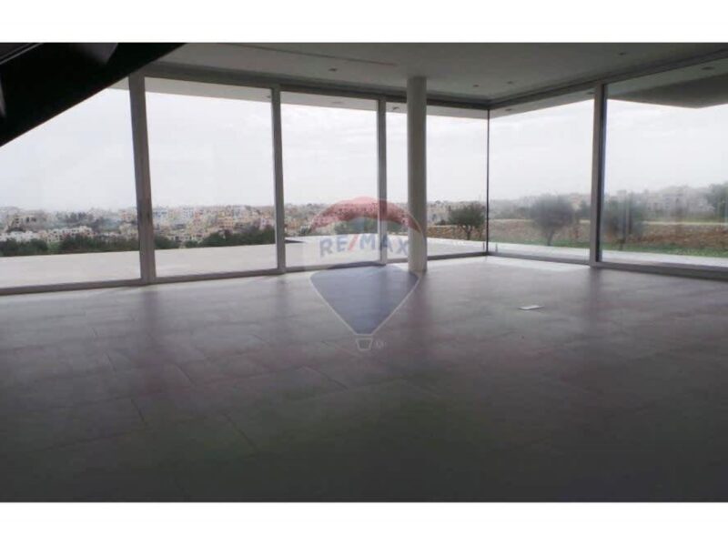 Madliena Villa €10,000,000