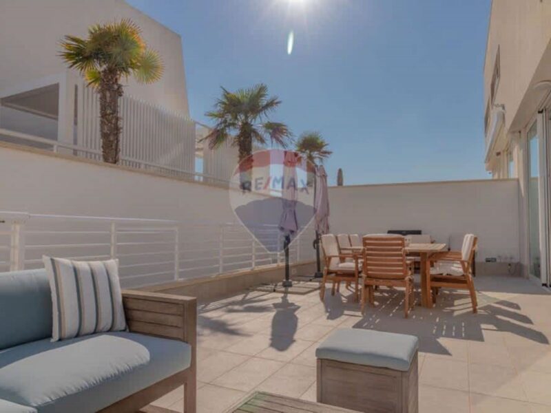 Madliena Villa €2,800,000