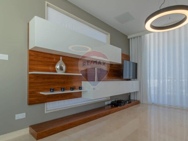 Madliena Villa €2,800,000