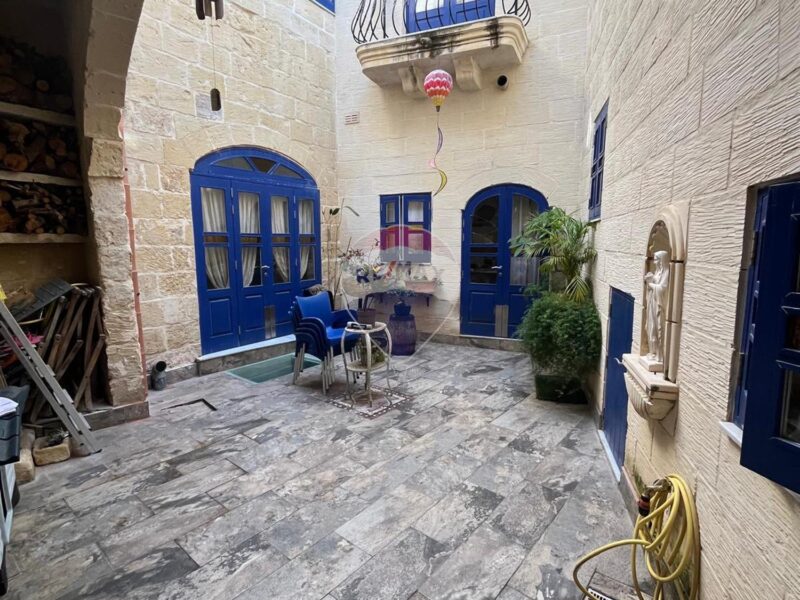 Mosta House of Character €950,000