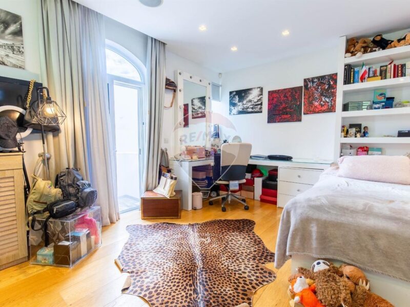 Stunning Luxury Villa in Madliena: Semi-Detached Home